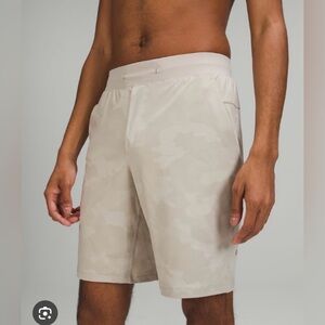 Lululemon THE Short Linerless 9” white Camo Variegated Mesh Max Raw Linen